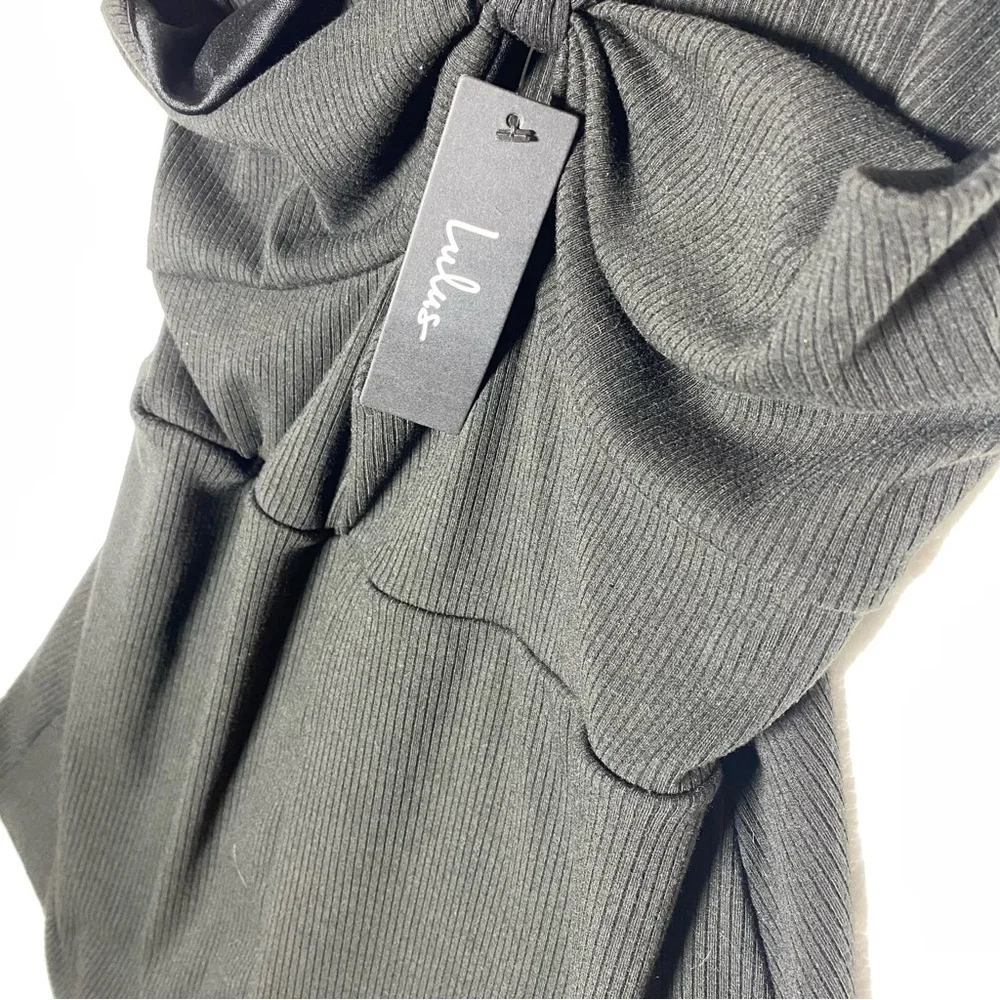 NWT Lulus Chill Vacay Black Ribbed Halter Lounge Romper Size XL - Picture 6 of 11